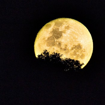 Moonrise over Chilojo Cliffs